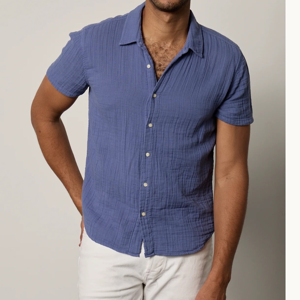 NWT Velvet Men’s Christian Button Up